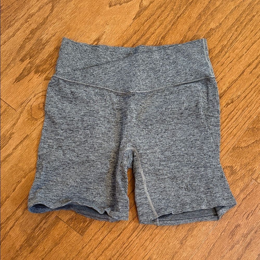 Colaie shorts gray ribbed size extra large